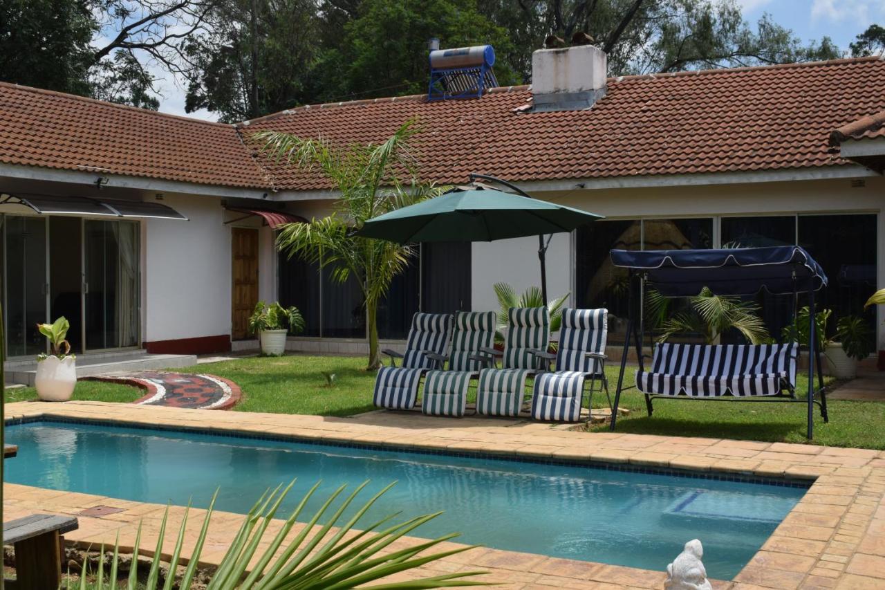 The Crown Inn Guest House Northwood Екстер'єр фото