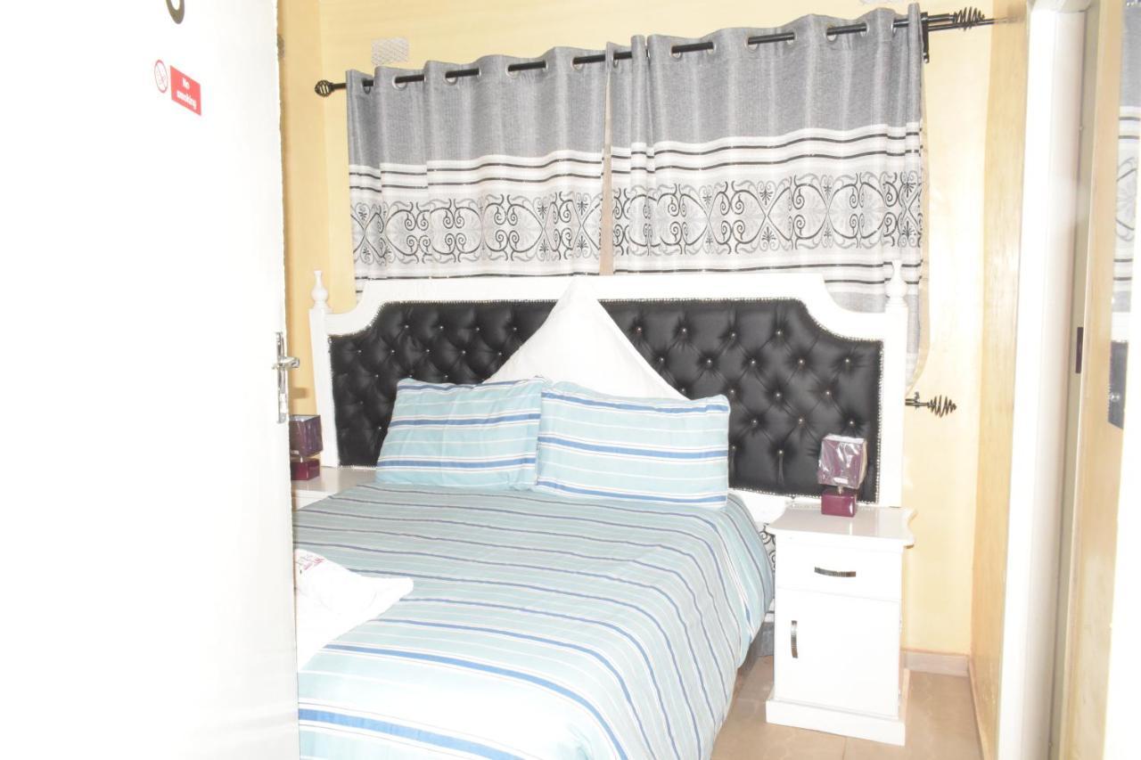 The Crown Inn Guest House Northwood Екстер'єр фото