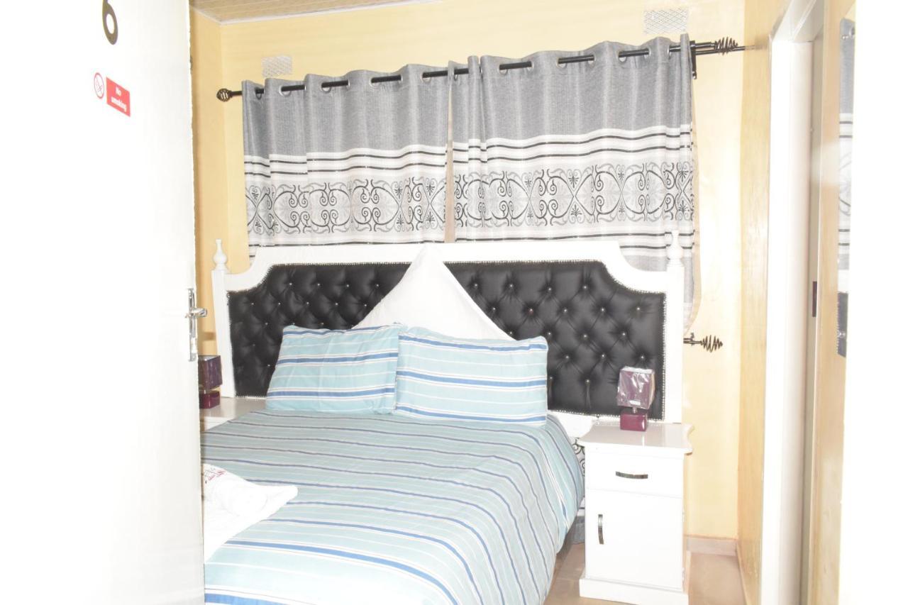The Crown Inn Guest House Northwood Екстер'єр фото