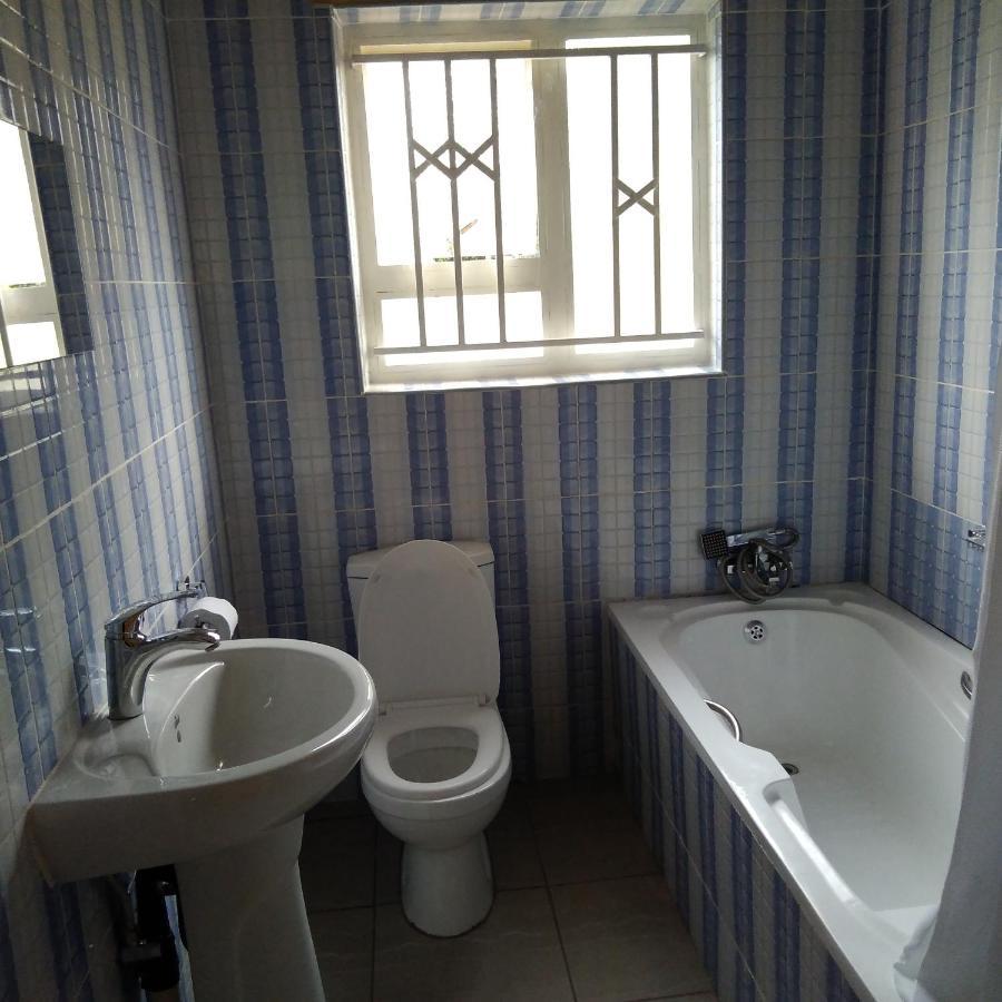 The Crown Inn Guest House Northwood Екстер'єр фото